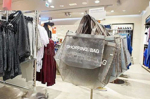 国内服装市场今年或缩水600亿美元，时尚消费呈现两极化趋势